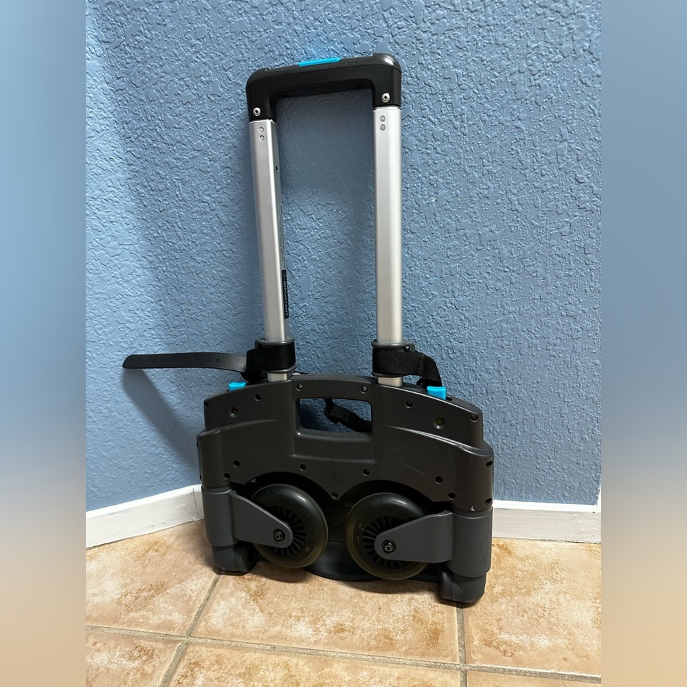 Brio car seat transporter for airport